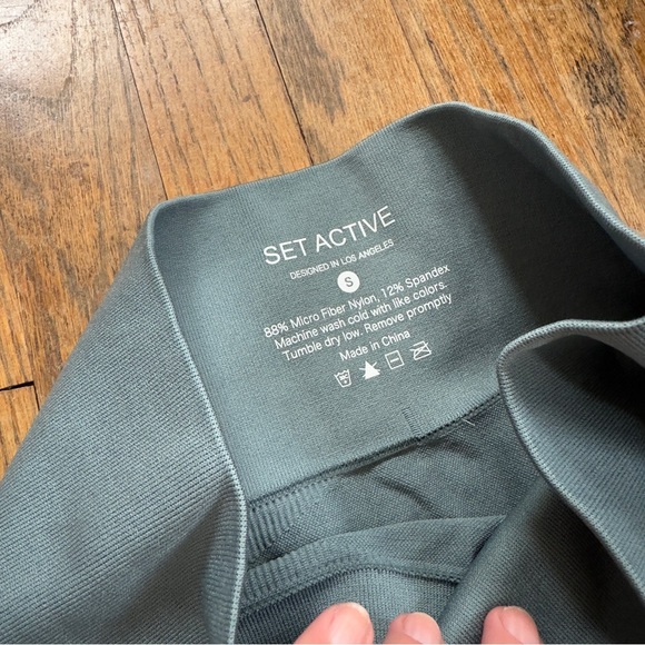 SET Active Purple and Green Leggings High Waist Performance - Picture 4 of 4